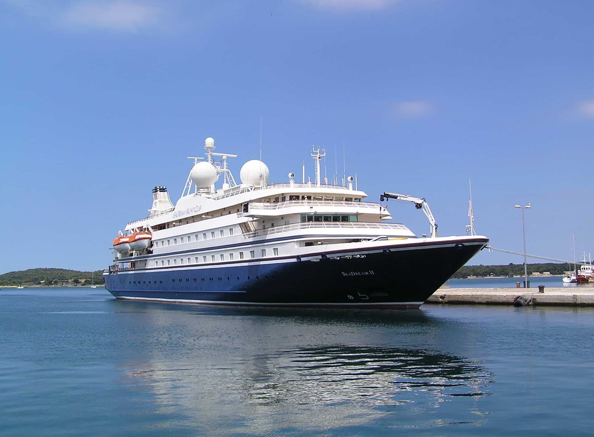 Yachts rental