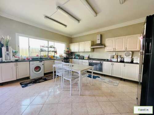 Room rent umm suqeim jumeirah dubai