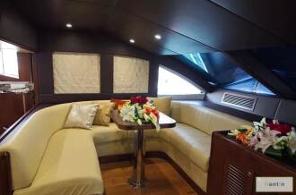 Majesty Emerald 88ft