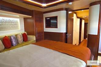 Majesty Emerald 88ft