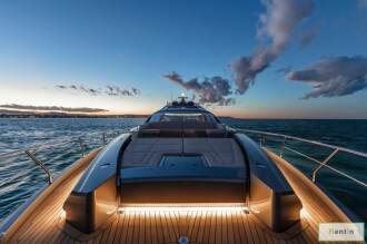 Pershing 8X | 80ft