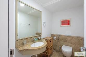 Luxurious 1BR in Palms with Private Beach Access