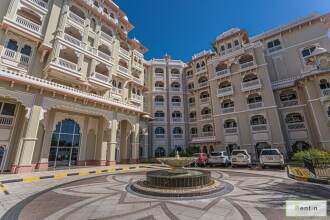 Luxurious 1BR in Palms with Private Beach Access