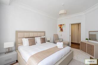 Luxurious 1BR in Palms with Private Beach Access
