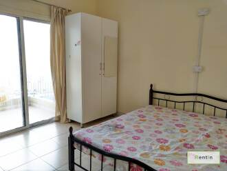 Available FAMILY ROOM/ LADIES BED SPACE at BUR DUBAI