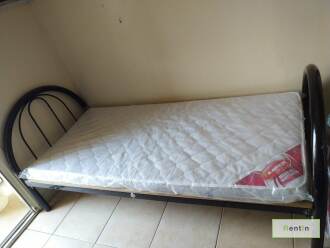AVAILABLE LADIES BED SPACE/ FAMILY ROOM