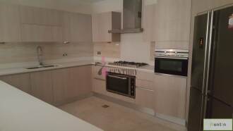 Fully Furnished 4 Bedroom Atrium Entry Villa