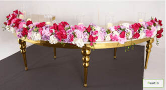HALF MOON SHOW TABLE