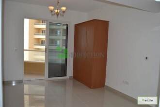 Amazing 1BR in lakeside residence JLT : Lake Facing