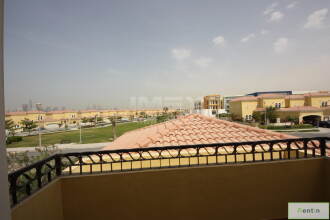 District 5,  3 BR  Small Villa , Jumeirah Park.