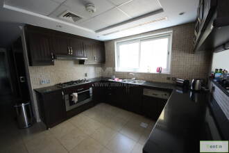 District 5,  3 BR  Small Villa , Jumeirah Park.