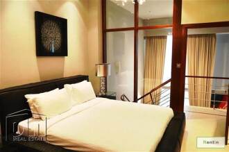 Spectacular Furnished Two Bed, Great View.