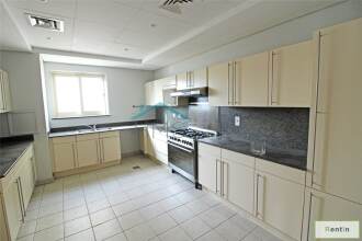 Entertainment Foyer - Oasis Cluster - Available Now