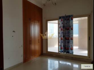 Dubai Marina Apartment Close to Metro