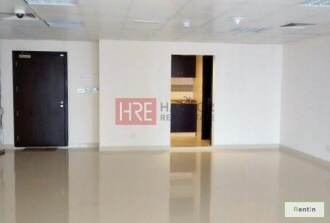 Full Lake View Fitted Office Space with Pantry