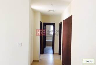 Large 3BR + Maid's Room at Emaar Villa in Marina.