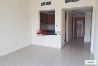 A Large Well-Maintained Studio in Discovery Gardens
