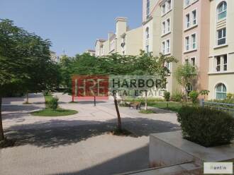 Affordable Studio in Discovery Gardens!