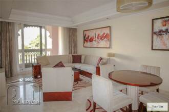 REDUCED  Stunning Fully Furnished  1 BED