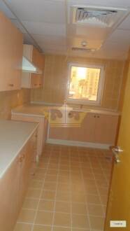 1BR With store and laundry room for 6 chques