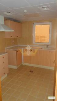1BR With store and laundry room for 6 chques