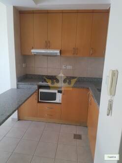 Studio in Prime Location, Oud Metha, Free AC Charges