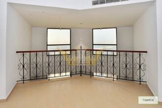 Duplex Apartment in Sadaf 7, Exclusive to Carlton