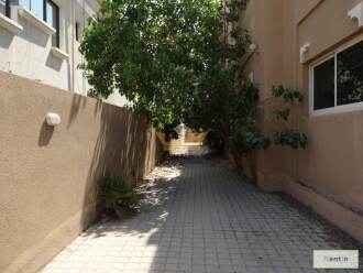 5 + Bedroom Villa available at Al Jaffiliya for rent