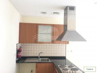 Beast Deal! Specious Studio | Fitted Kitchen