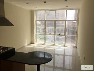 Beast Deal! Specious Studio | Fitted Kitchen