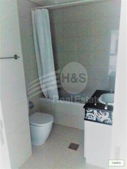 Fully Fitted Kitchen with Balcony | 1 Bed