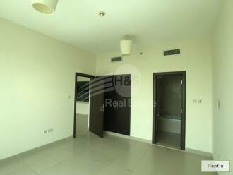 Well-maintained/Golf and Lake view