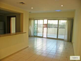 Huge Courtyard|2 BR plus study|Near pool