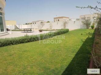 Exceptional 5 Bed with Beautiful Garden