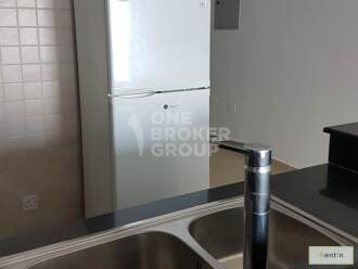 Large Studio Apt  with Equipped Kitchen