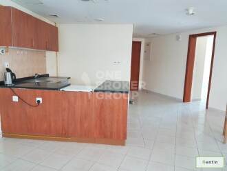 2 BR spacious apt on high floor  with 3 bathrooms