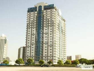 Brand new studio apt with balcony and car parking