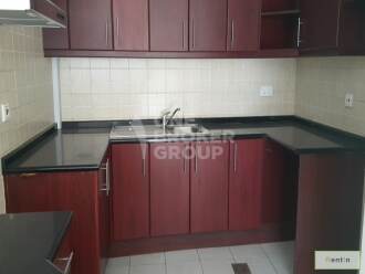 Large 1 BR Apt 1004 sq.ft. + storage in Med Cluster in Street 4