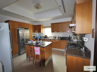 Best Stand 3BR Villa with Landscaped Garden