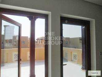 Landscaped 5BR Villa,Dubai Style, 2 Chqs