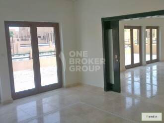 Landscaped 5BR Villa,Dubai Style, 2 Chqs