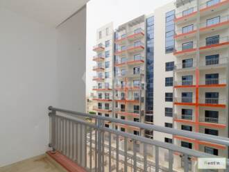 Fully Furnished Large 1 BR Apt,Pool View