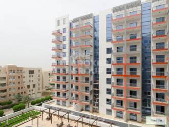 Fully Furnished Large 1 BR Apt,Pool View