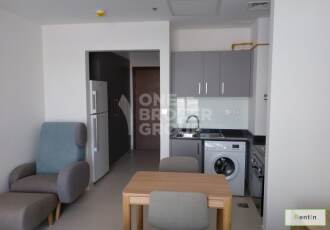 Furnished Studio,Multiple Chqs,Mid Floor