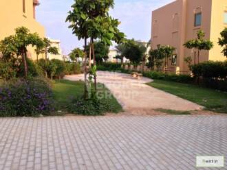 Well-Kept 5BR+M, Dubai Style Al Furjan