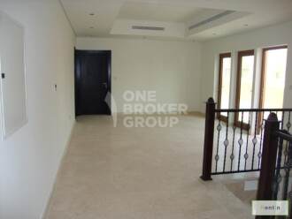 Well Maintained Corner Villa, 5 Bedroom