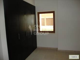 Well Maintained Corner Villa, 5 Bedroom