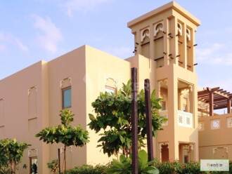 Well Maintained Corner Villa, 5 Bedroom