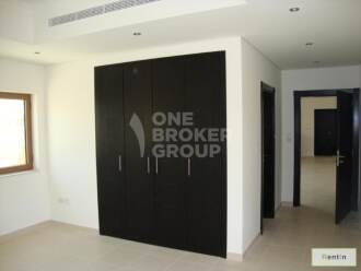Well Maintained Corner Villa, 5 Bedroom