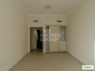 2BR plus Maids Beachfront Apt, Sea View